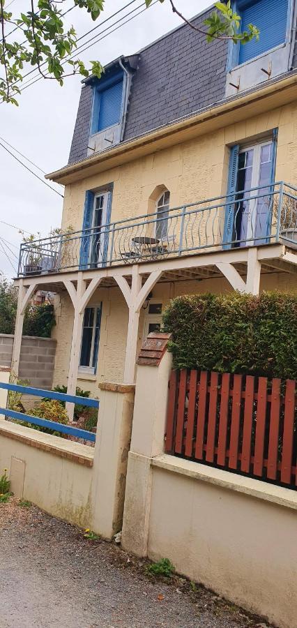 Hébergement de vacances Maison De Charme Avec Vue Mer *
